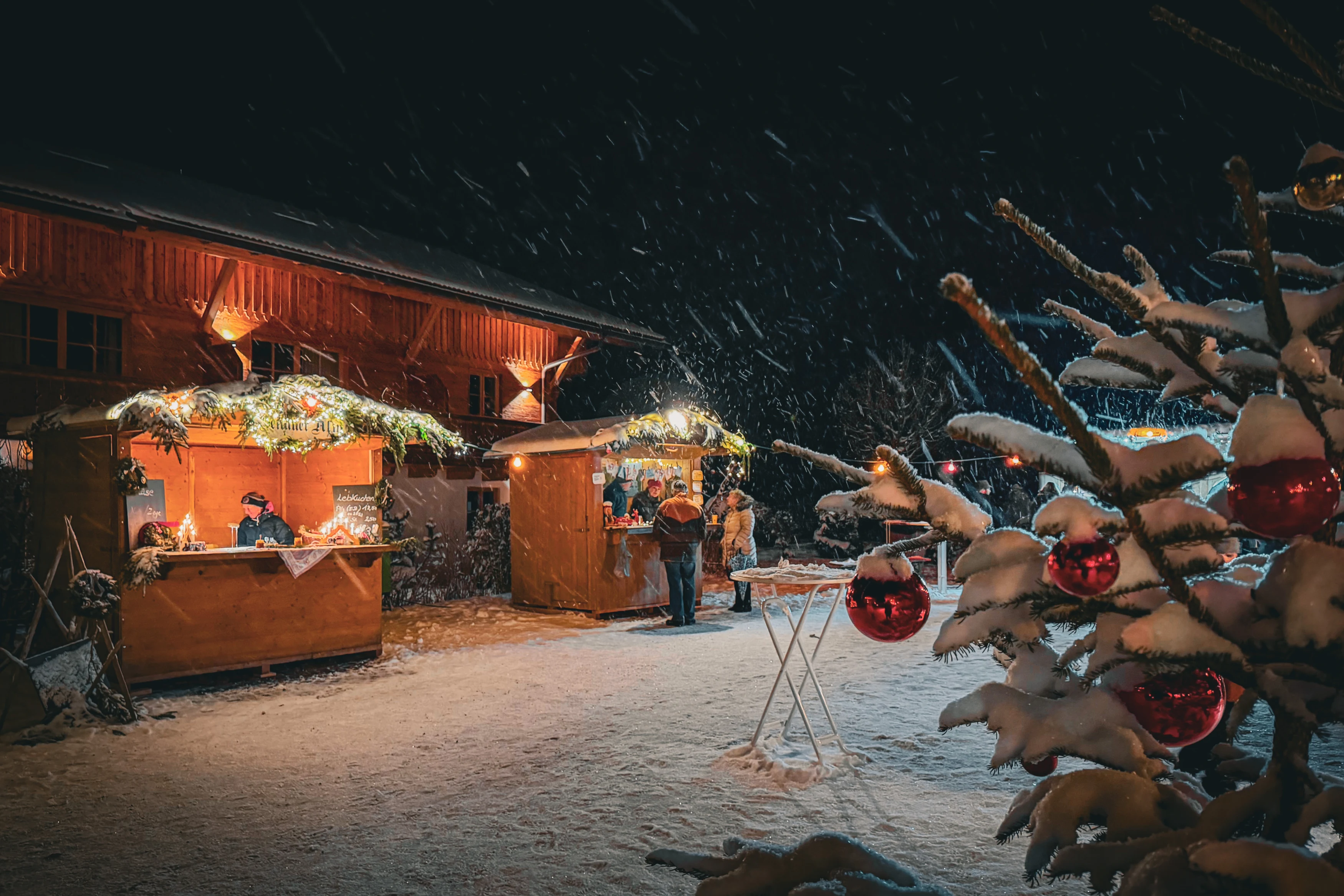 Geitauer Winterzauber: der kleine Adventsmarkt vor der Roten Wand