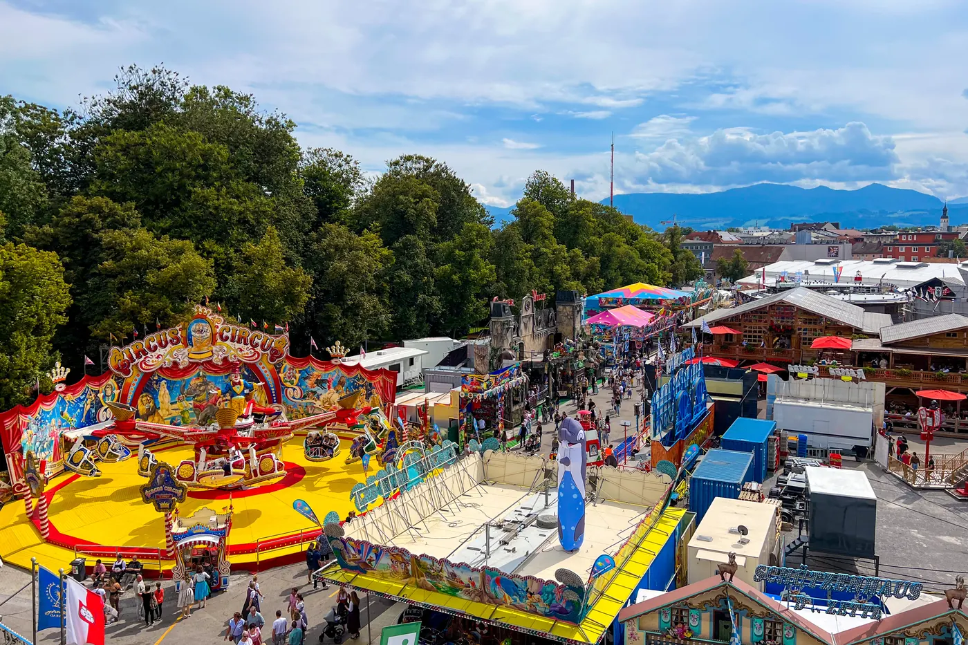 Der Festplatz von oben